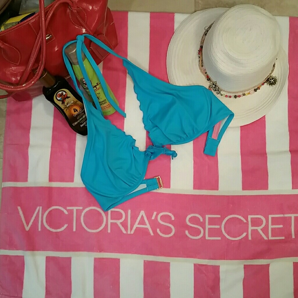 Victoria's Secret NWOT Turquoise Bikini Top